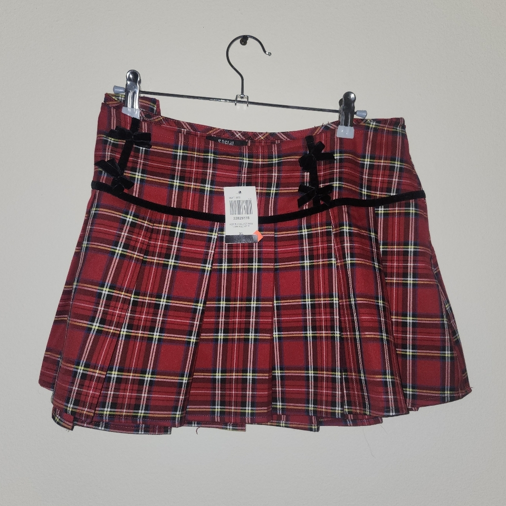 Hot topic mini skirt